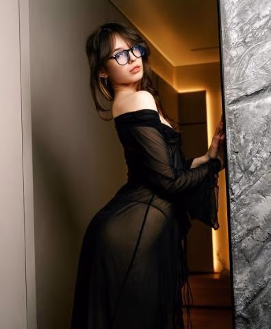 Kurla aged housewife Call Girl